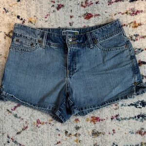 Old Navy denim Jean shorts vintage early 2000s size 8 excellent used condition